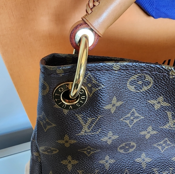 Louis Vuitton Artsey MM - Picture 15 of 17